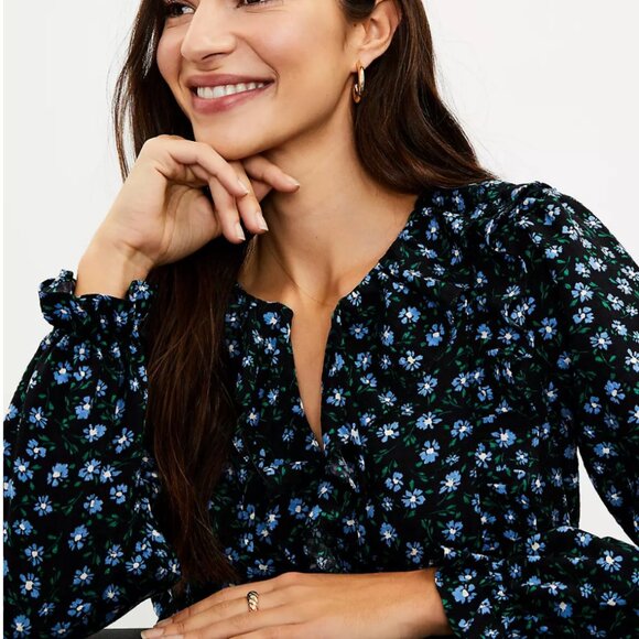 NWT LOFT Women's Navy Blue Floral Print Ruffle Tie Neck Blouse Sz Petite Large - Picture 2 of 6